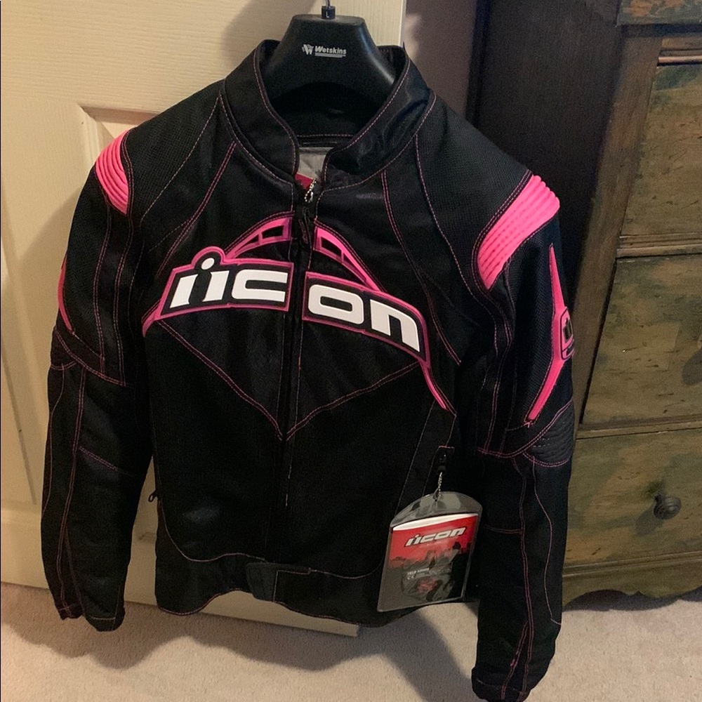 Icon Women's Black and Pink Jacket